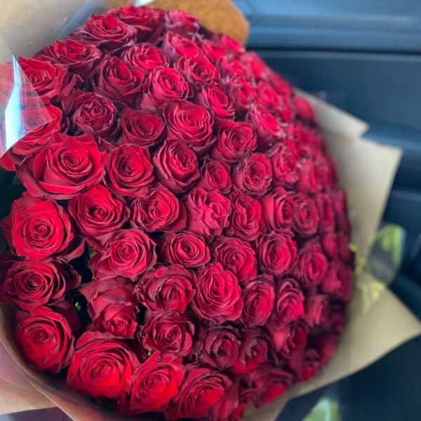 101 красная роза M1 Resim 1