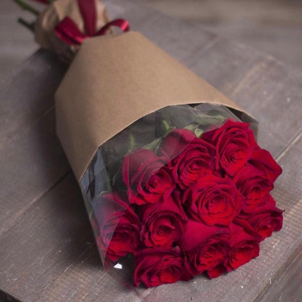 11 Importierte Rotes Rosen Bouquet Resim 1
