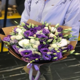  Цветок в Анталия Букет смешанных лизиантусов