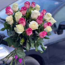 Antalya Florist 2 Farben Rosa & Weiß 21 Rosen