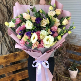  Antalya Flower Delivery White and Pink Lisianthus bouquet