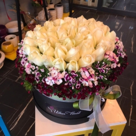 Antalya Florist 41 Weiß importierte Rosen Box